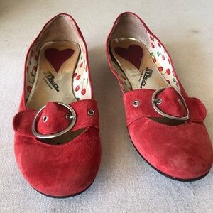Red suede flat Italian shoes 37
